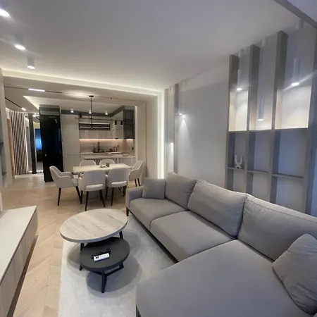 Lujo Art & Joy Apartment