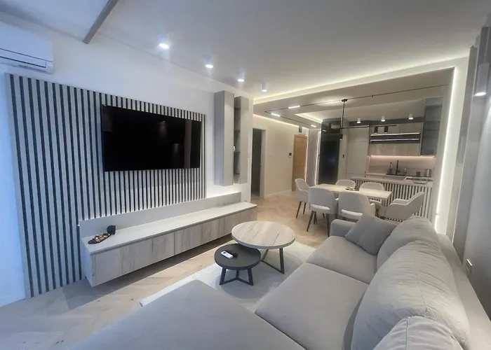 Apartment Lujo Art & Joy Novi Sad