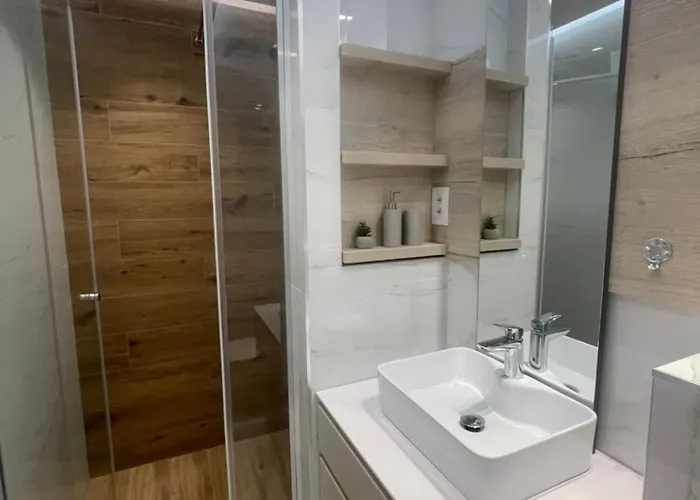 Apartment Lujo Art & Joy Novi Sad